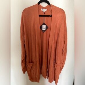 *CLOSING SHOP MUST GO*NWT Ava & Viv cardigan
